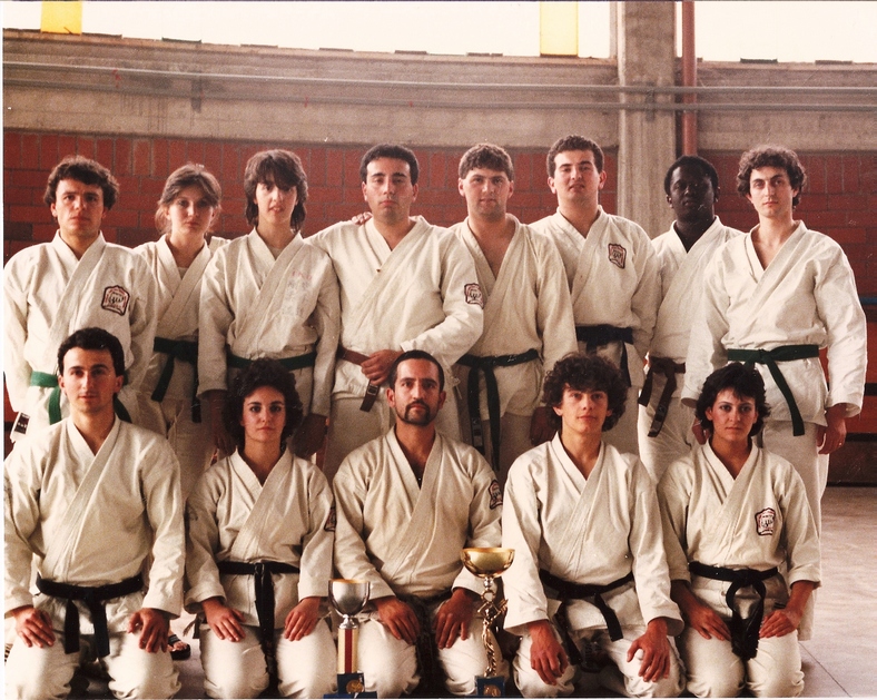 La squadra vincente degli anni '80 kata e kumite