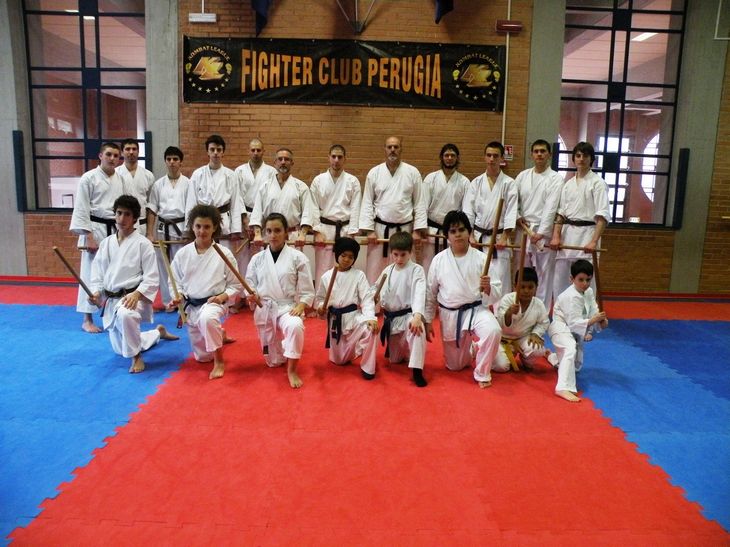 Foto di gruppo all'allenamento delle cinture superiori di karate del 20 marzo 2010